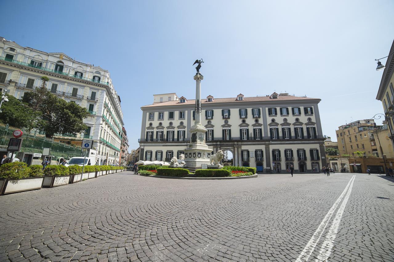 Bed and Breakfast Le Stanze Di Piazza Dei Martiri Nápoles Exterior foto