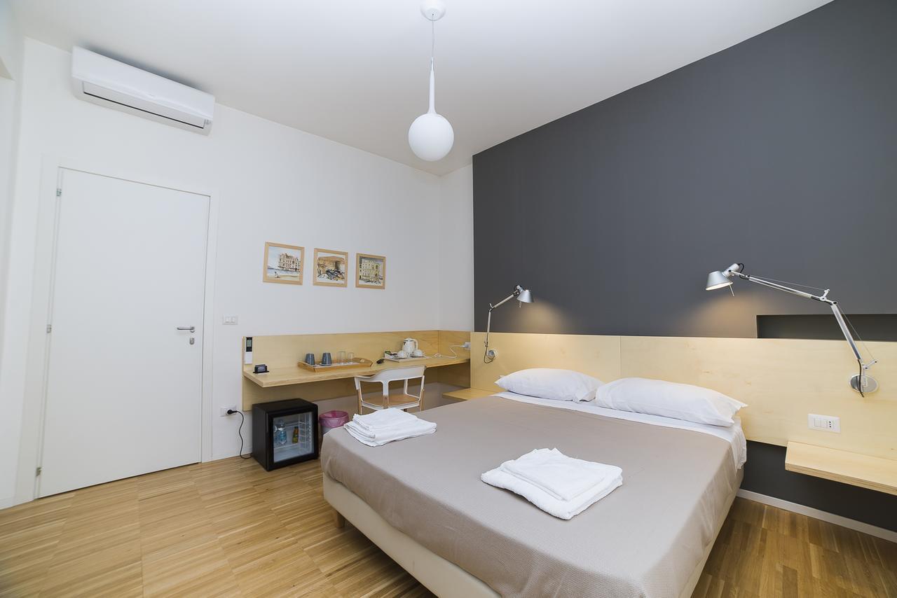 Bed and Breakfast Le Stanze Di Piazza Dei Martiri Nápoles Exterior foto